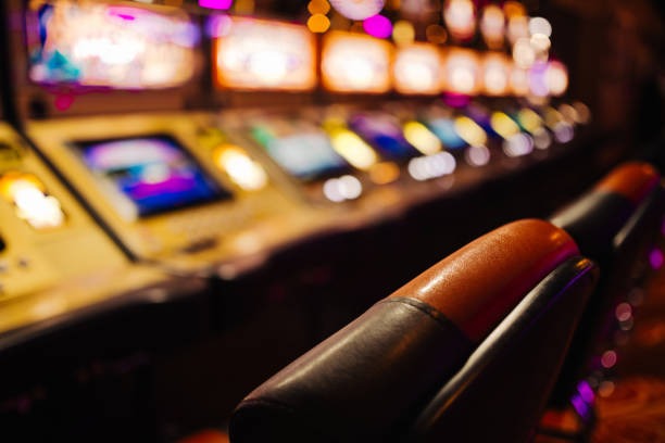 Golden Toad live-dealer table with multi-camera feed and betting interface